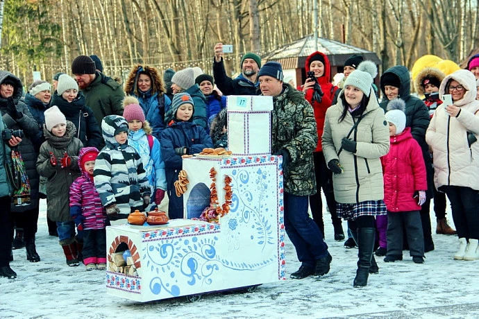 В Туле стартовал онлайн-фестиваль наряженных санок