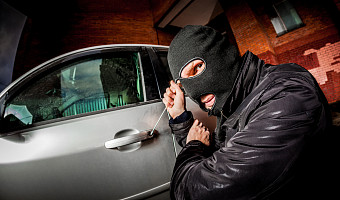 В Тульской области трое подростков залезли в чужой гараж, угнали машину и украли запчасти