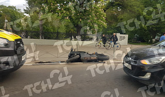 На проспекте Ленина в Туле сбили мотоциклиста: собирается пробка