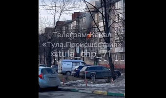 В Туле загорелись вещи на балконе квартиры на улице Федора Смирнова