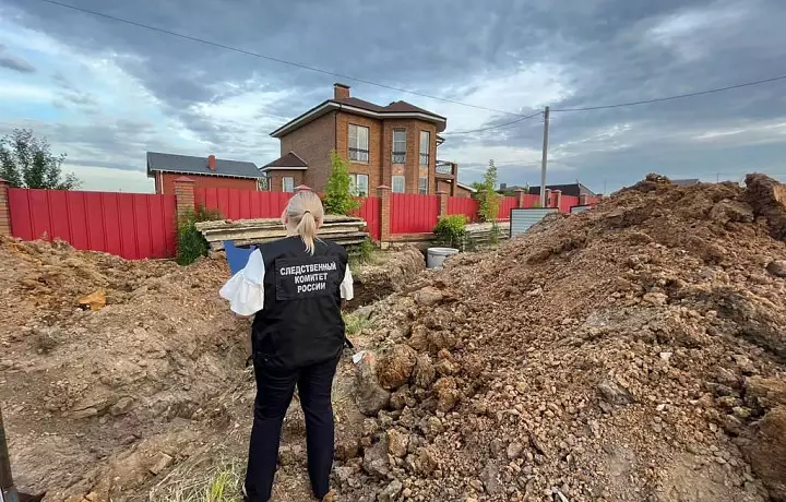 Прокуратура организовала проверку после гибели рабочего в траншее в тульских Горелках