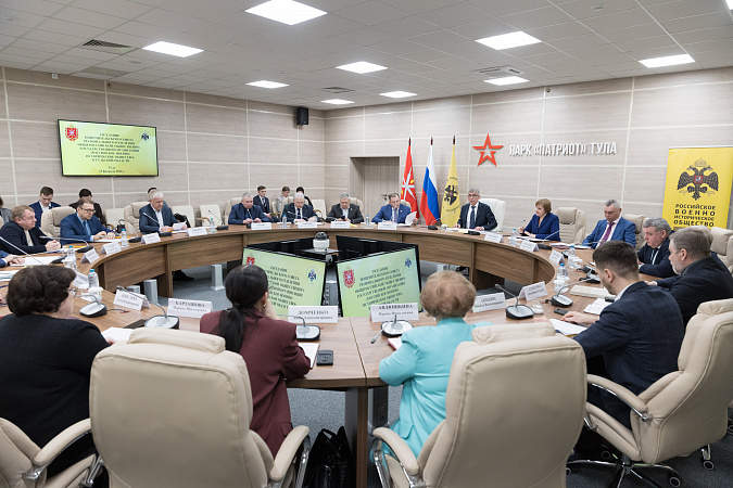 Губернатор Миляев предложил присвоить Донскому и Узловой звание «Город трудовой славы»