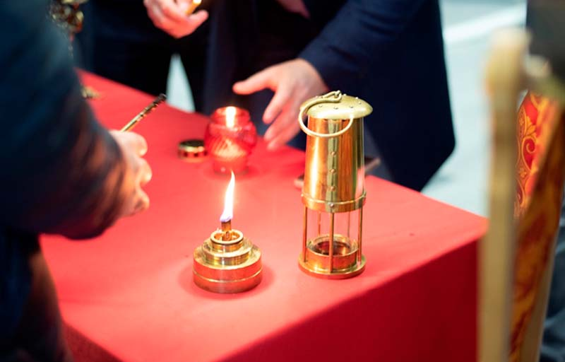 Благодатный огонь доставят в Россию 11 апреля | ТСН24