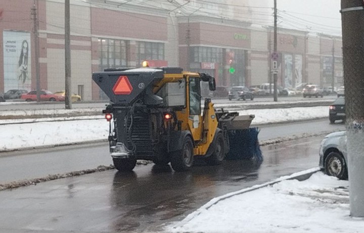 За сутки в Туле израсходовали 16 тонн реагента и 151 тонну пескосоляной смеси