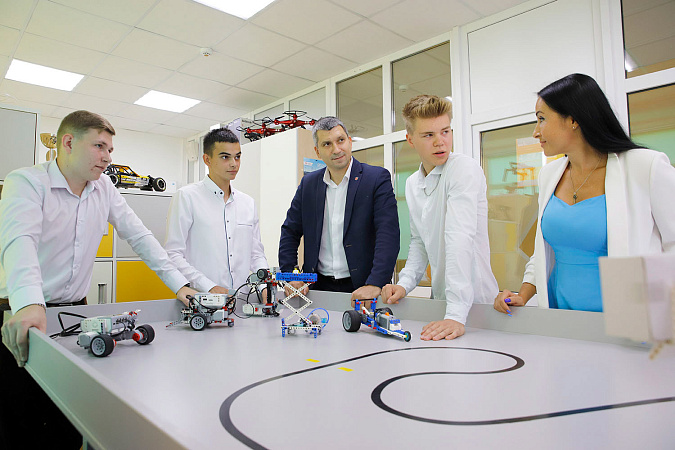 В Тульской области начался прием заявок на обучение школьников языкам программирования