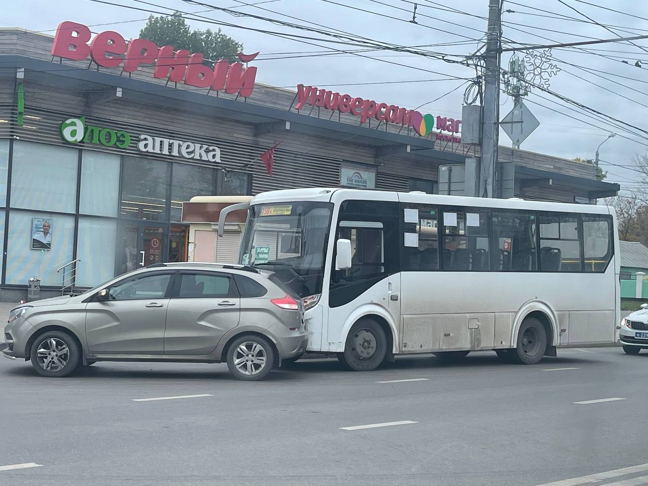 В Туле произошло ДТП с пассажирским микроавтобусом