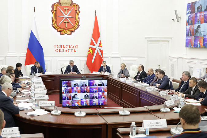 Миляев поручил улучшить работу телефонов доверия глав тульских муниципалитетов