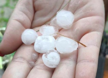 Град размером с кулак поразил жителей Тульской области