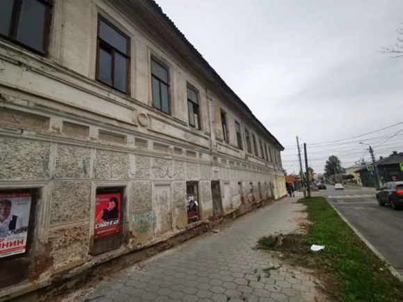 Старое здание рядом с Центральным рынком в Туле продают за 14 млн рублей