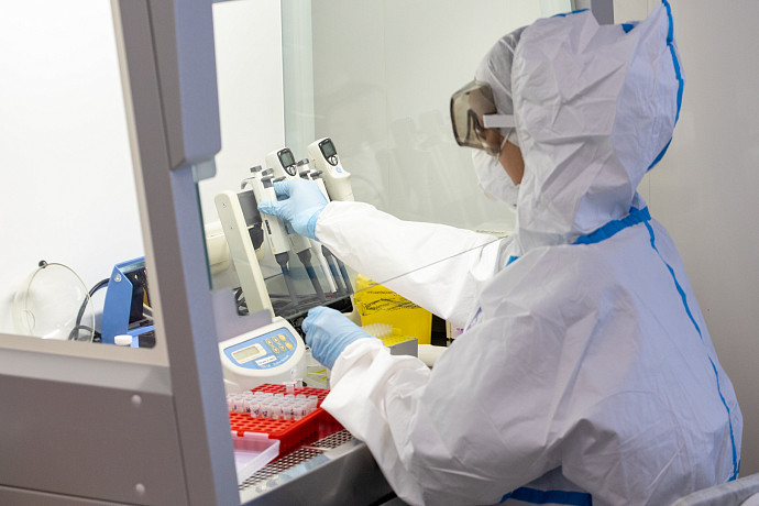 Боль в горле назвали симптомом оспы обезьян