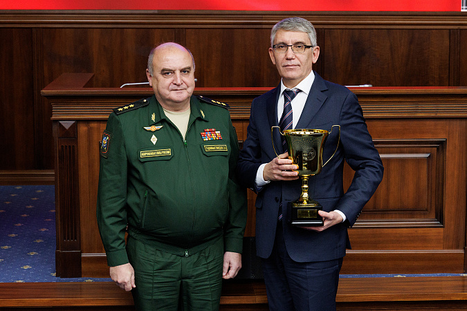 Тульская область получила Почетный кубок за вклад в укрепление обороноспособности РФ