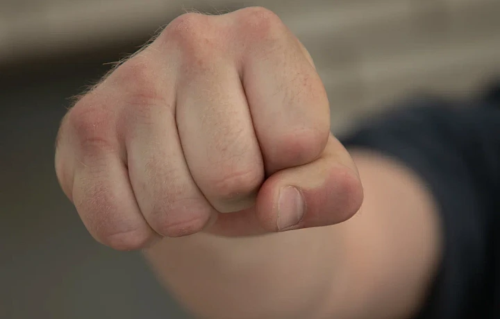 Житель Суворова избил приятеля за грязь в квартире: Суд вынес приговор