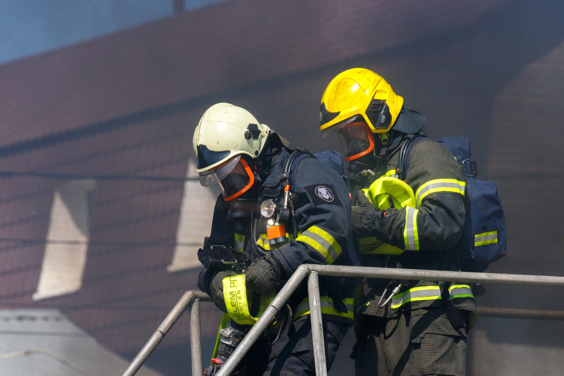 Тульские спасатели потушили семь пожаров за прошедшие сутки