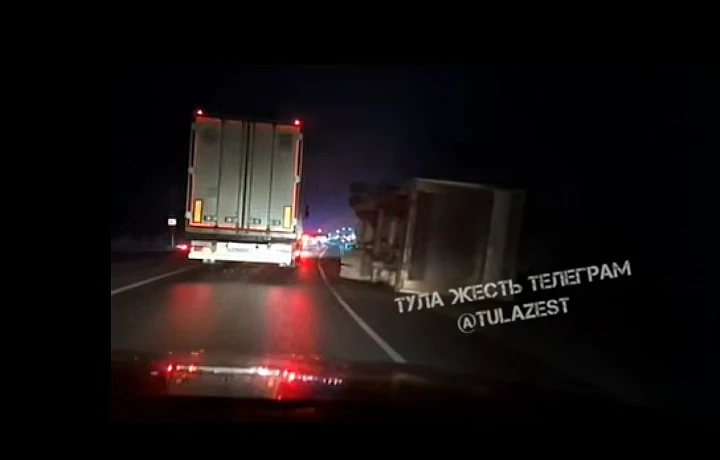 В ДТП с фурой в Киреевском районе погиб пассажир автомобиля Renault Sandero