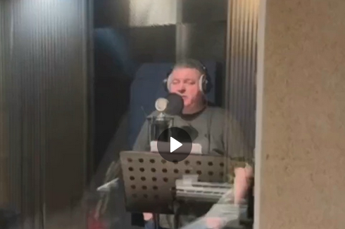 В последний день осени глава администрации Тулы записал песню