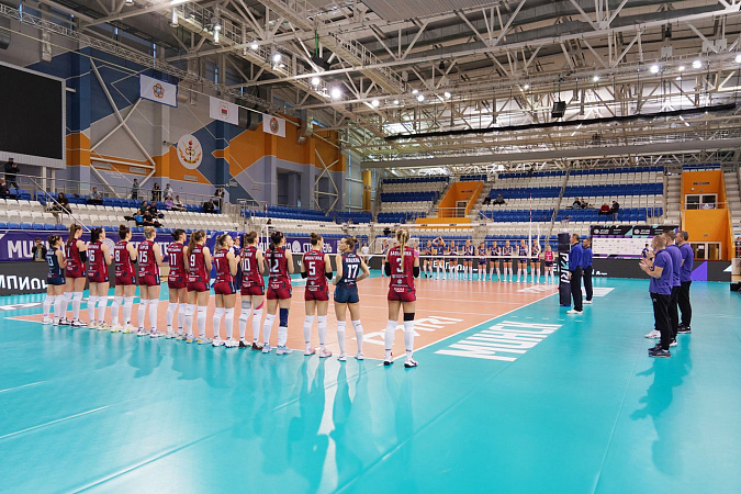 Алексей Дюмин поздравил волейбольную «Тулицу» с победой над «Минчанкой»