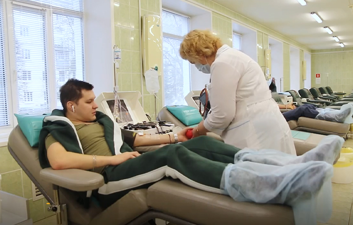 Первые доноры 2025 года начали сдавать кровь