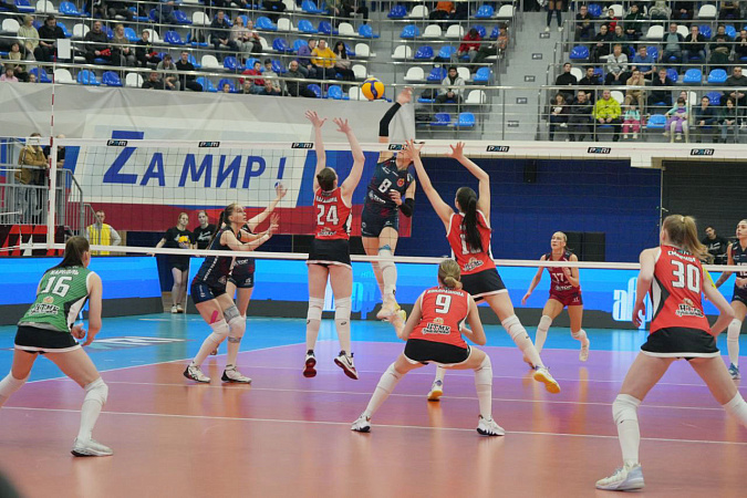 Алексей Дюмин поздравил волейбольную «Тулицу» с победой в матче с «Уралочкой-НТМК»