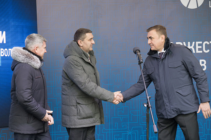 Алексей Дюмин и гендиректор ПАО «Россети» Андрей Рюмин открыли новый питающий центр в Туле