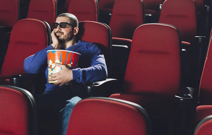 Госдума запретила прокат фильмов, дискредитирующих традиционные российские ценности | ТСН24