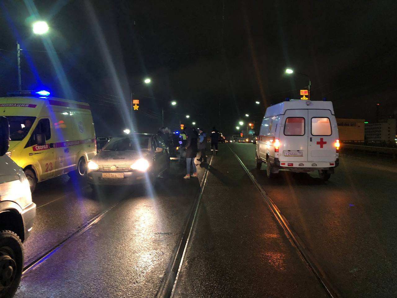 В Туле водитель Honda CRV сбил двух пешеходов, стоящих посреди дороги