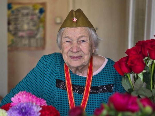 В Туле ветерану Великой Отечественной войны Лидии Забиякиной исполнилось 102 года