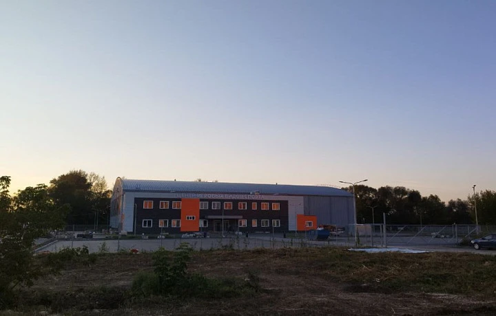 ﻿Футбольный манеж на улице МОПРа в Туле достроят до конца 2023 года