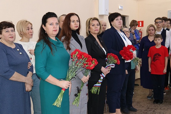 Ольга Слюсарева и Дарья Герасимова приняли участие в открытии парт Героев