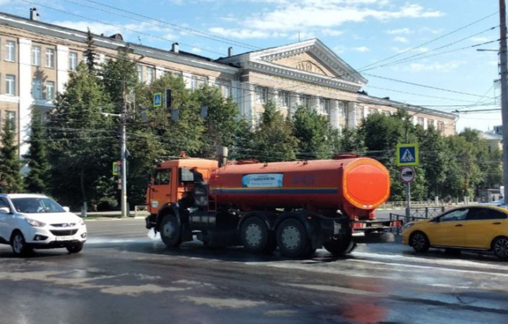 За сутки с улиц Тулы вывезли 23 кубометра смета