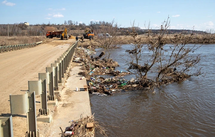 Вода может стать источником инфекции: Роспотребнадзор напомнил тулякам правила безопасности в период половодья