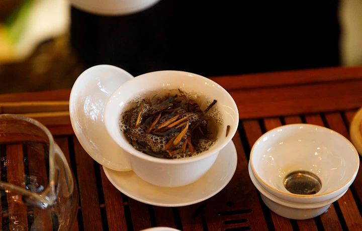 В Туле воспитатели и программисты любят чай, а медсестры и секретари — кофе