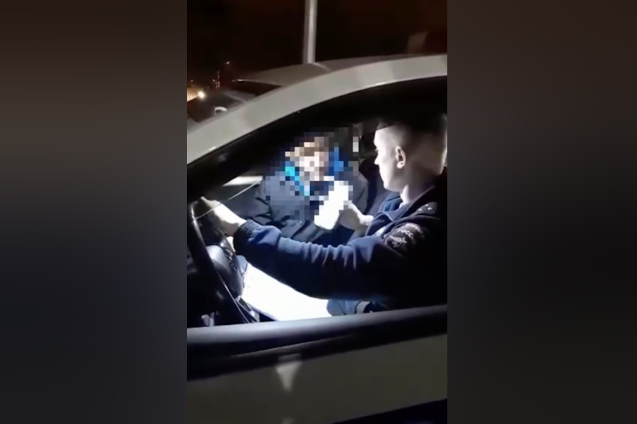 В Алексине инспекторы ДПС остановили пьяного водителя без прав на каршеринге