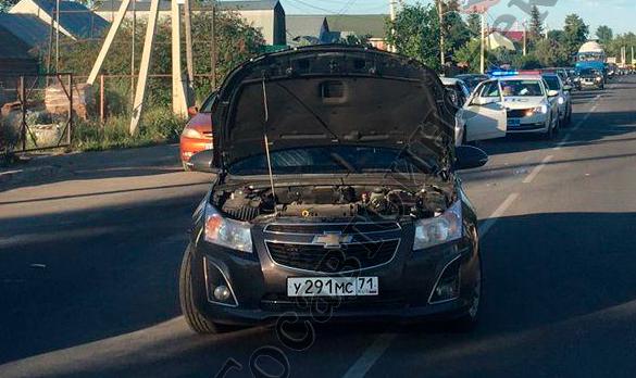 В Туле столкнулись Lada Priora и Chevrolet Сruze