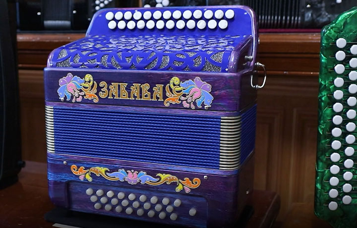 Около пяти тысяч инструментов создали на фабрике «Тульская гармонь» в 2024 году