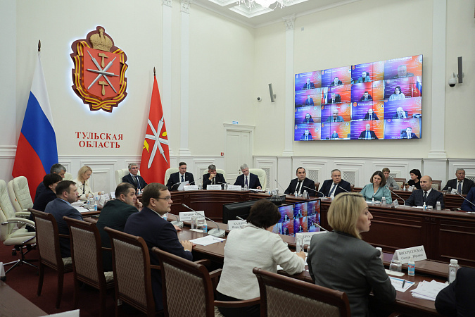 Миляев поручил проверить дороги к участкам для многодетных по всей области