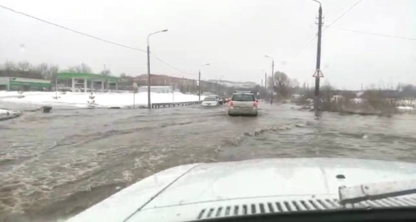 В Туле затопило Веневское шоссе