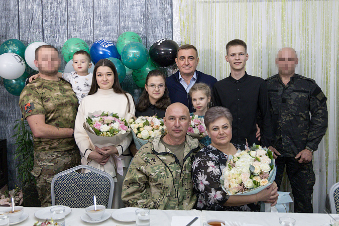 Тульский губернатор Алексей Дюмин встретился с семьей участников СВО