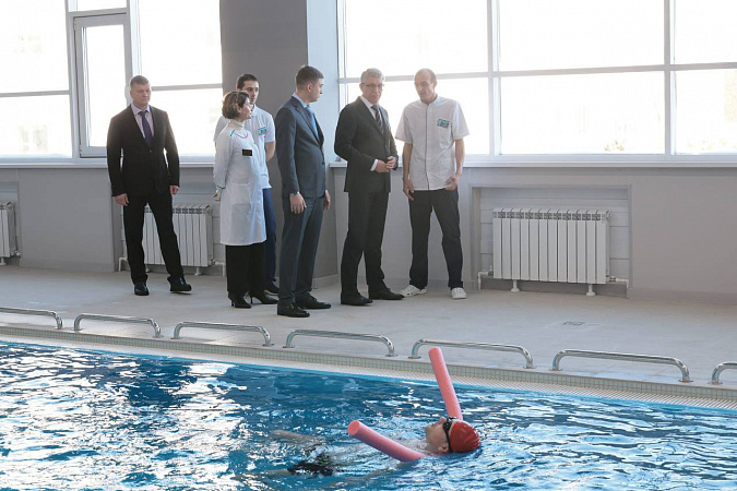 В Грицовском открылся адаптированный бассейн для реабилитации участников СВО