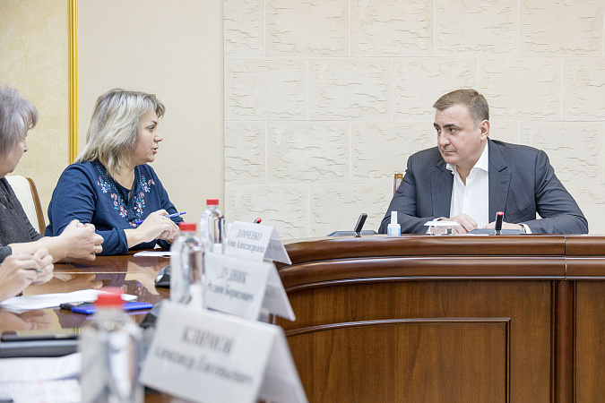 Губернатор Тульской области Алексей Дюмин провел личный прием граждан