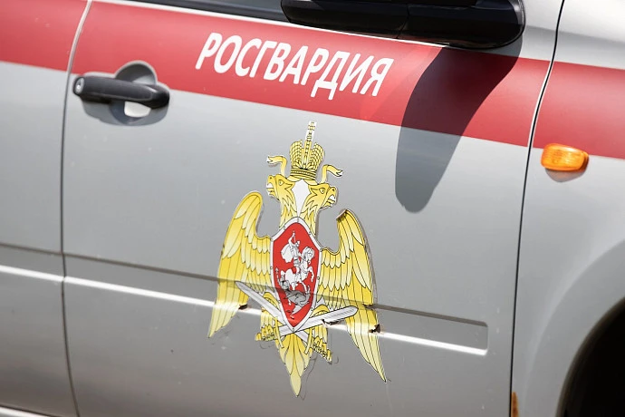 В одном из баров Новомосковска росгвардейцы задержали 38-летнего дебошира