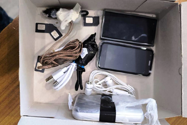 Сотрудники исправительной колонии в Донском изъяли телефоны, спрятанные в ведре меда