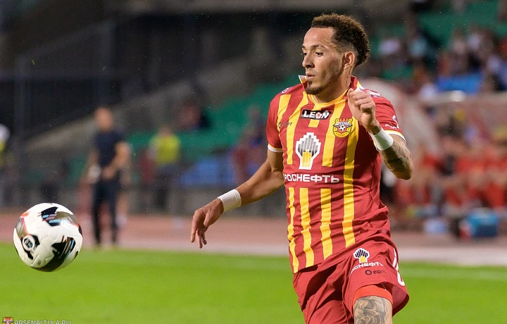 В агентстве Рейеса объяснили, почему футболист не приехал на сбор тульского «Арсенала»