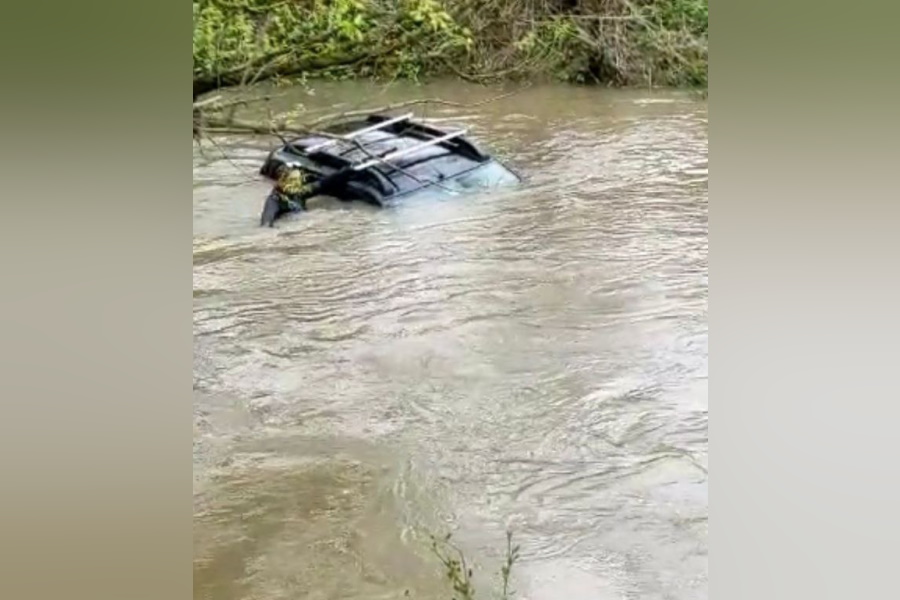 Женщина утонула в автомобиле в реке под Алексином