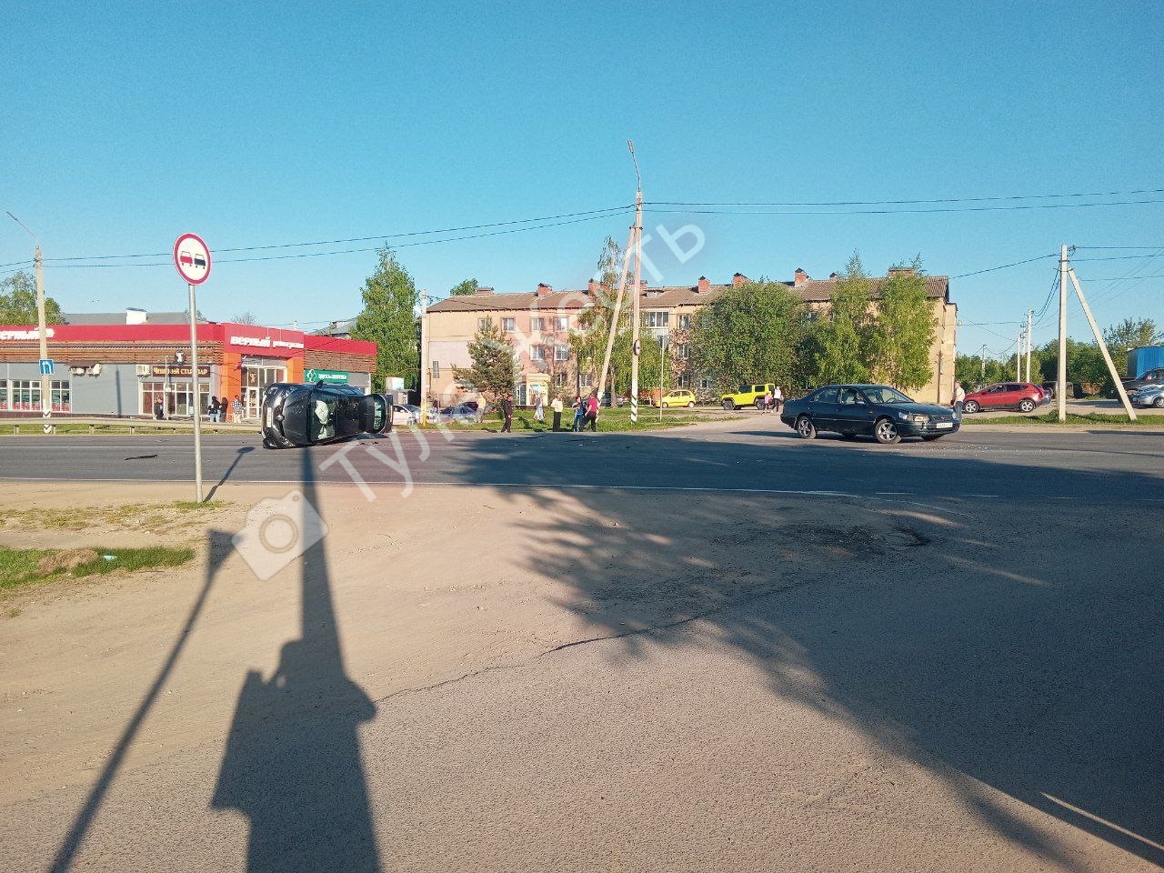 ﻿На Веневском шоссе под Тулой произошло ДТП: одна машина перевернулась