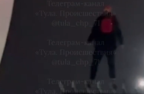 Туляк забрался на памятник «Катюше» и исполнил одноимённую песню