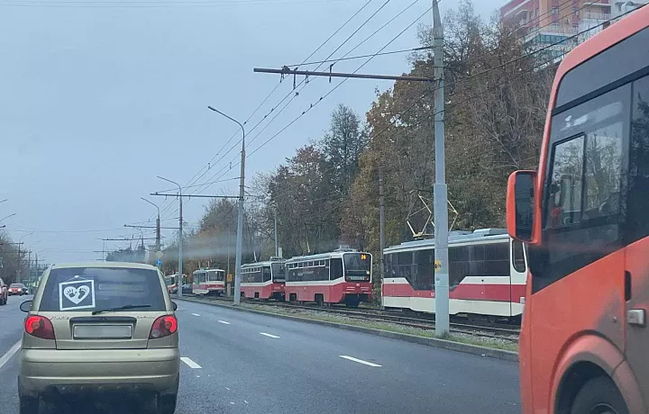 Причиной остановки трамваев на проспекте Ленина в Туле стала смерть одного из пассажиров