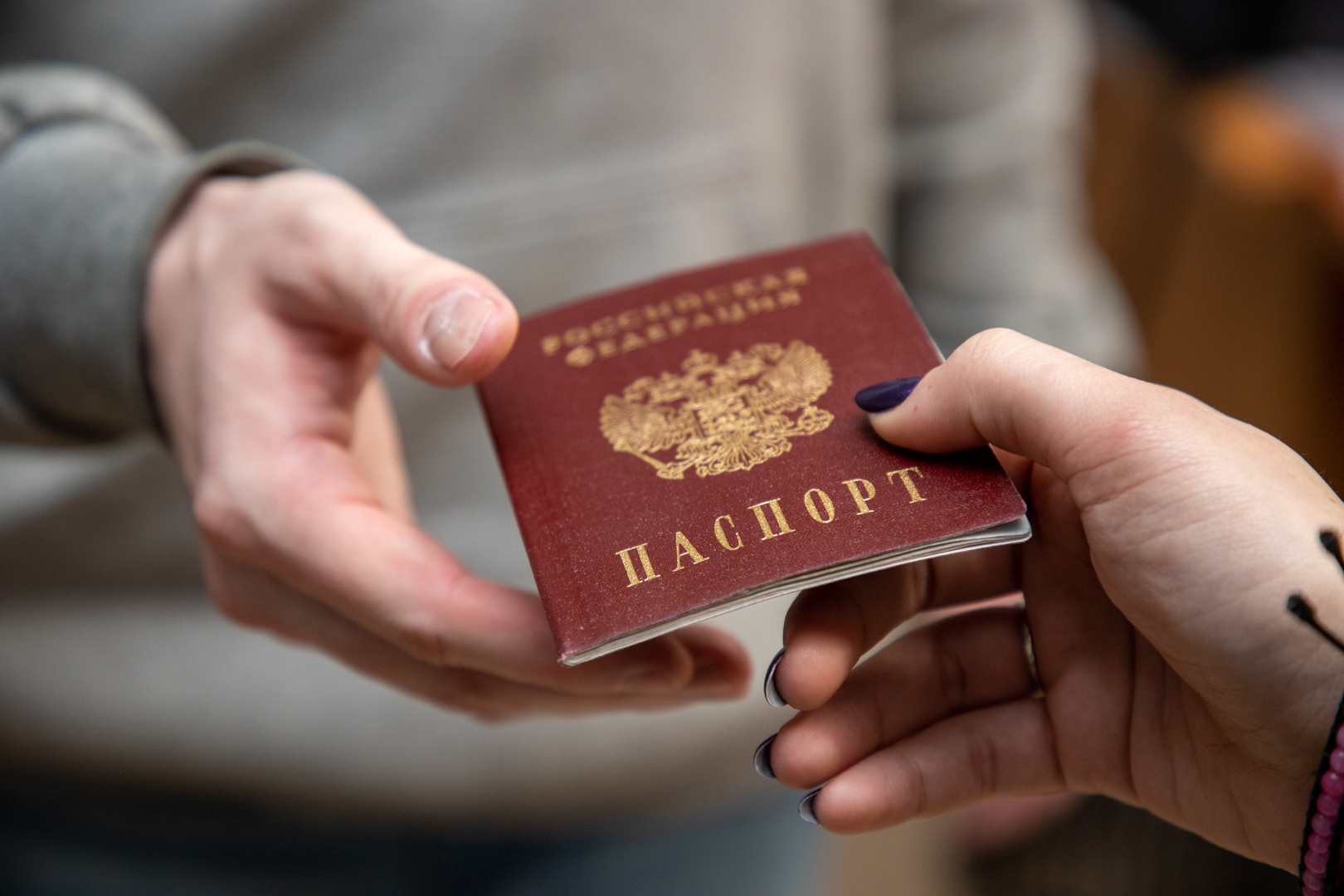 В России могут начать ставить мигрантов на воинский учет при получении паспорта