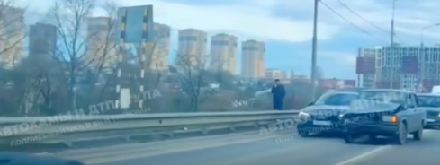 На Калужском шоссе в Туле образовался огромный затор из-за аварии