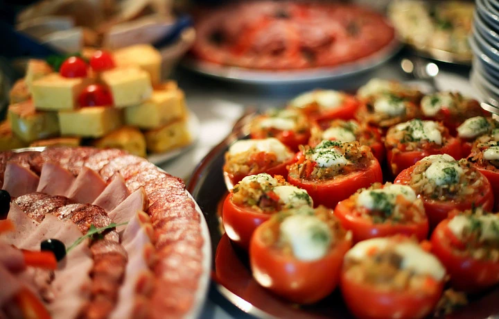Медики дали советы тулякам по выбору продуктов на Новый год
