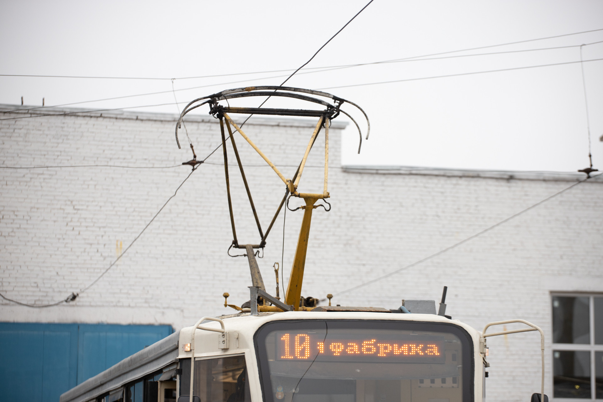 В Туле на улице Энгельса образовалась задержка трамваев из-за ДТП